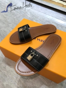 Louis Vuitton Flat 003